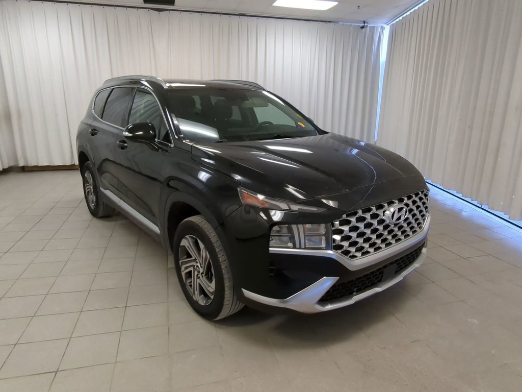 2023 Hyundai Santa Fe Preferred in Dartmouth, Nova Scotia - 2 - w1024h768px