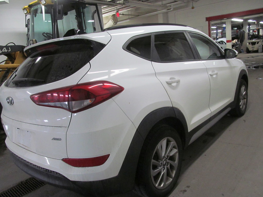 2018 Hyundai Tucson SE in Dartmouth, Nova Scotia - 4 - w1024h768px