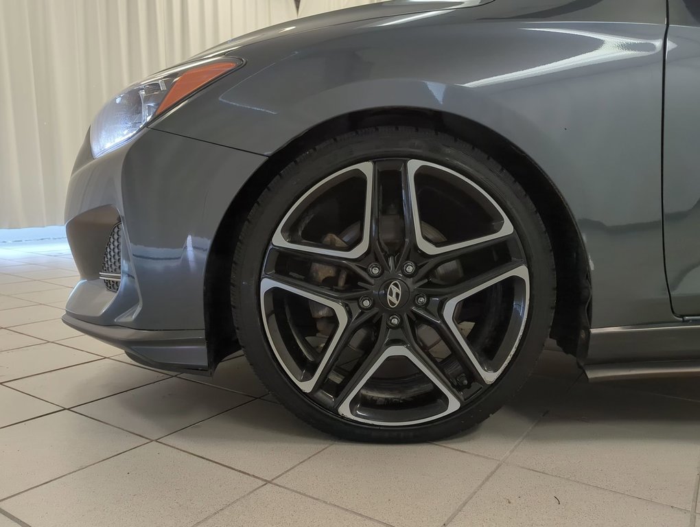 2020 Hyundai Veloster Turbo in Dartmouth, Nova Scotia - 10 - w1024h768px