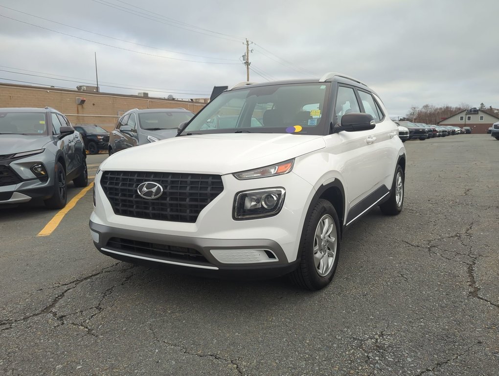 2023 Hyundai Venue Preferred *GM Certified* in Dartmouth, Nova Scotia - 4 - w1024h768px