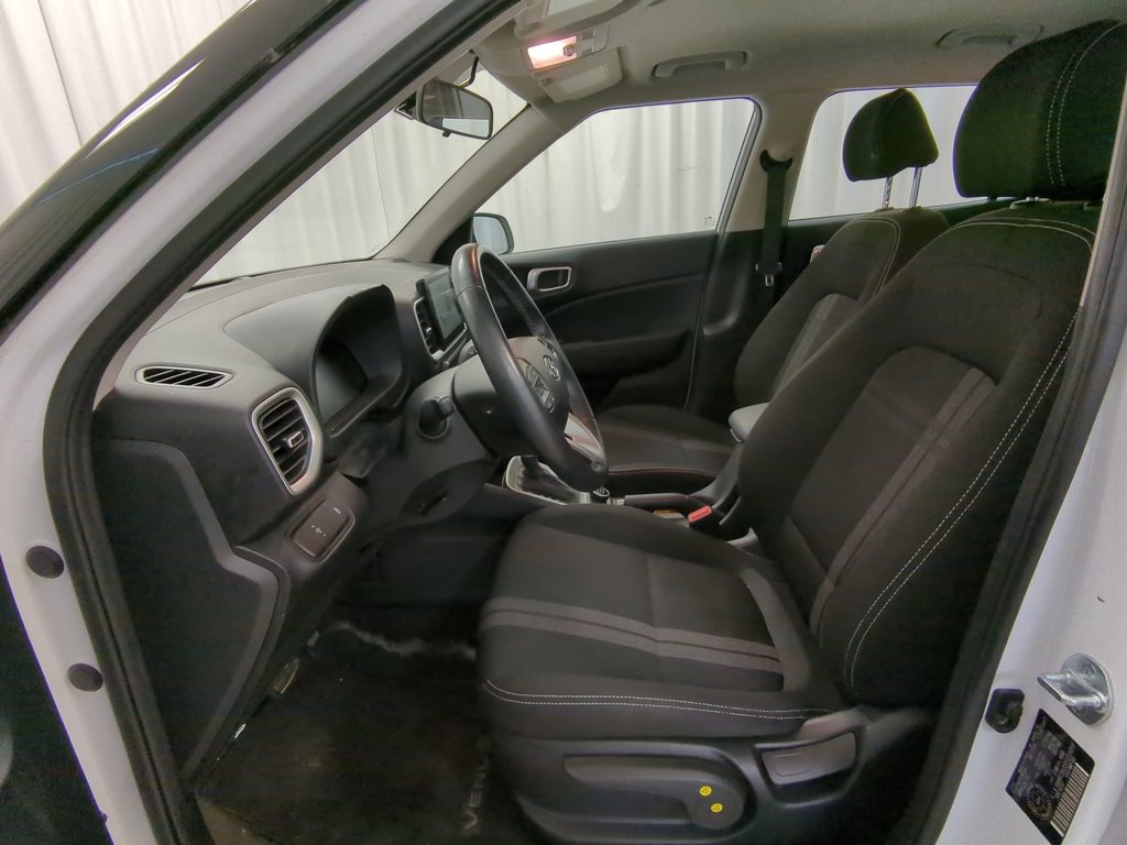 2023 Hyundai Venue Preferred in Dartmouth, Nova Scotia - 11 - w1024h768px