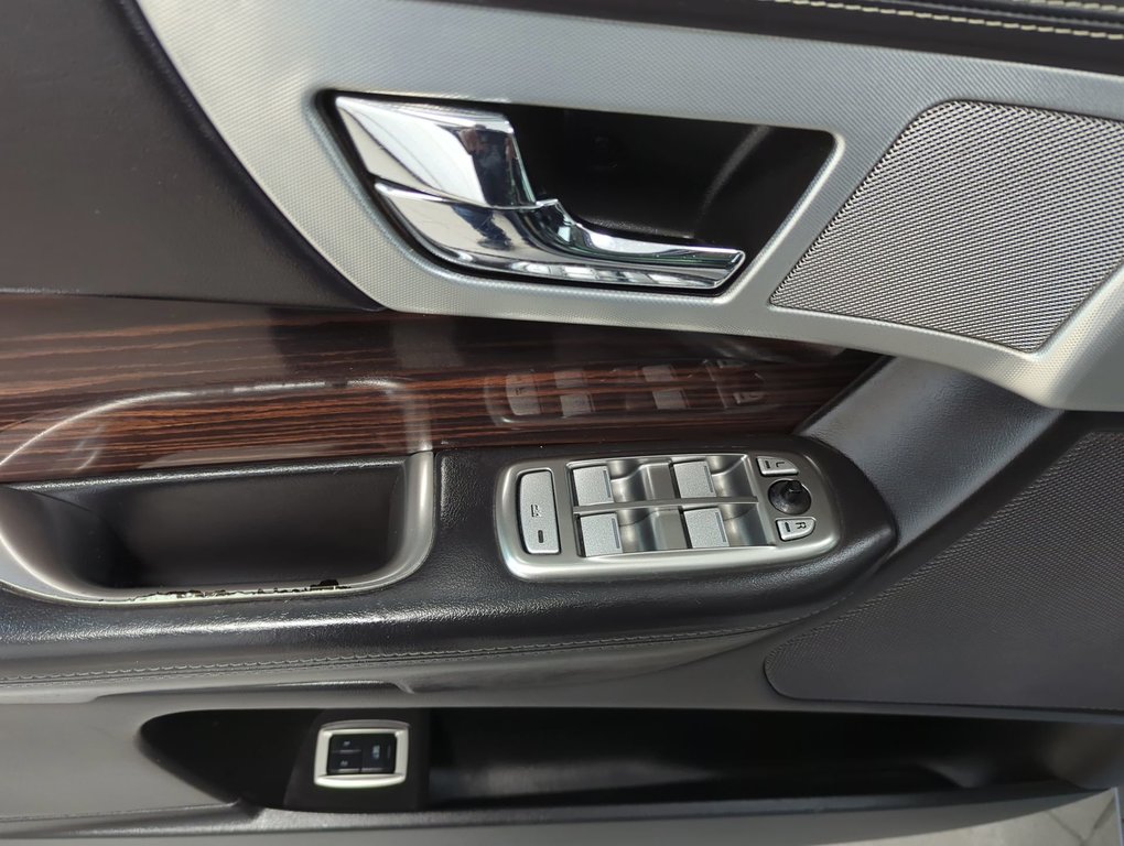 2012 Jaguar XF Portfolio w/Sport Pkg in Dartmouth, Nova Scotia - 13 - w1024h768px