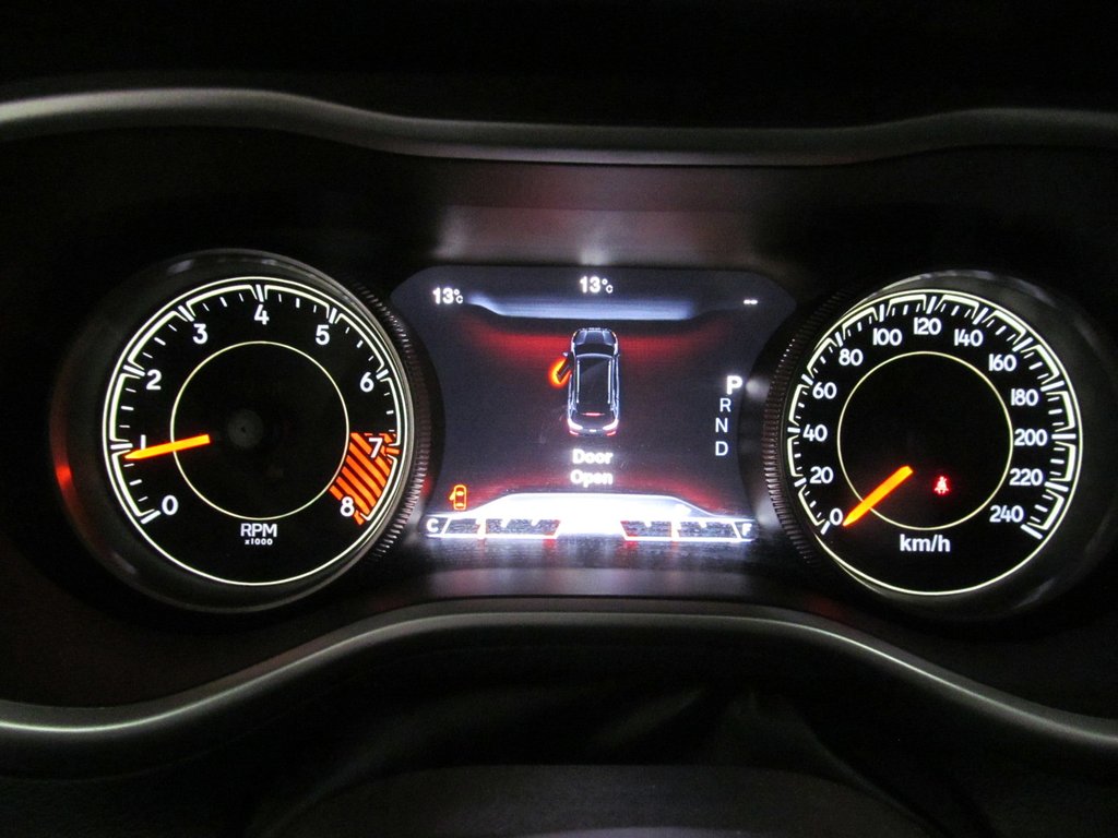 2014 Jeep Cherokee Trailhawk in Dartmouth, Nova Scotia - 5 - w1024h768px