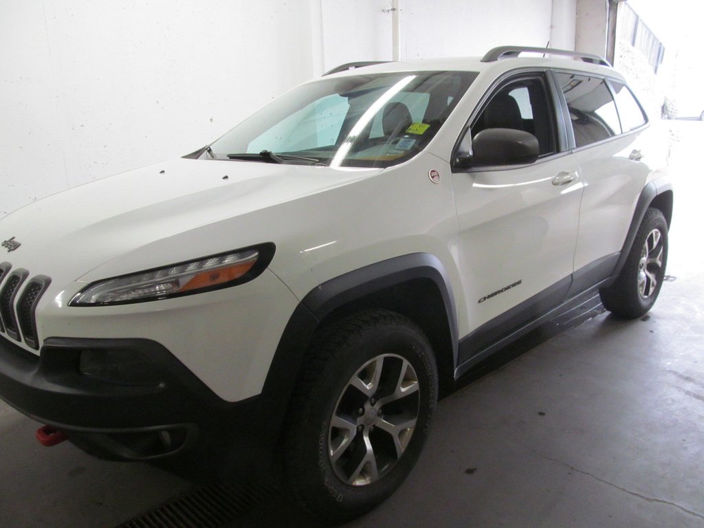 2014 Jeep Cherokee Trailhawk in Dartmouth, Nova Scotia - 2 - w1024h768px