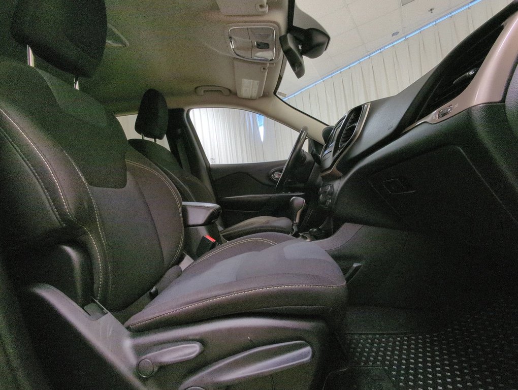 2016 Jeep Cherokee North in Dartmouth, Nova Scotia - 23 - w1024h768px