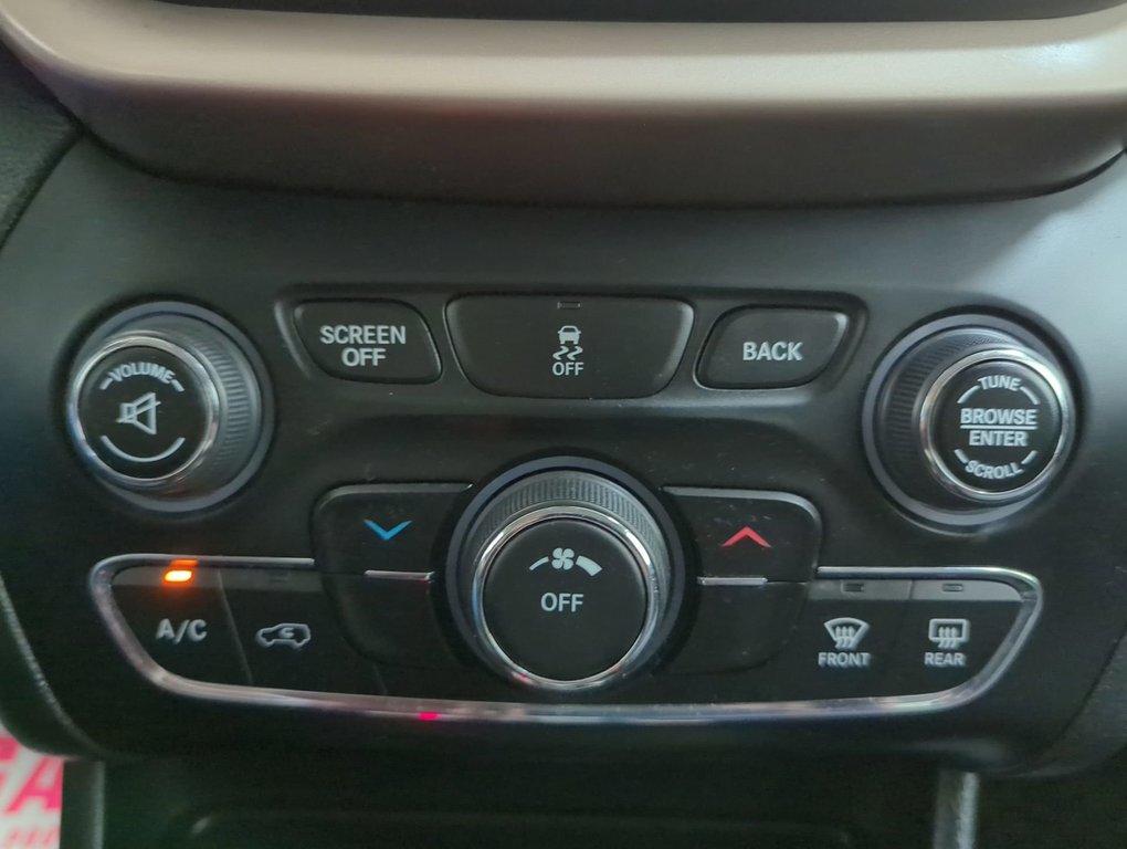 2016 Jeep Cherokee North in Dartmouth, Nova Scotia - 18 - w1024h768px