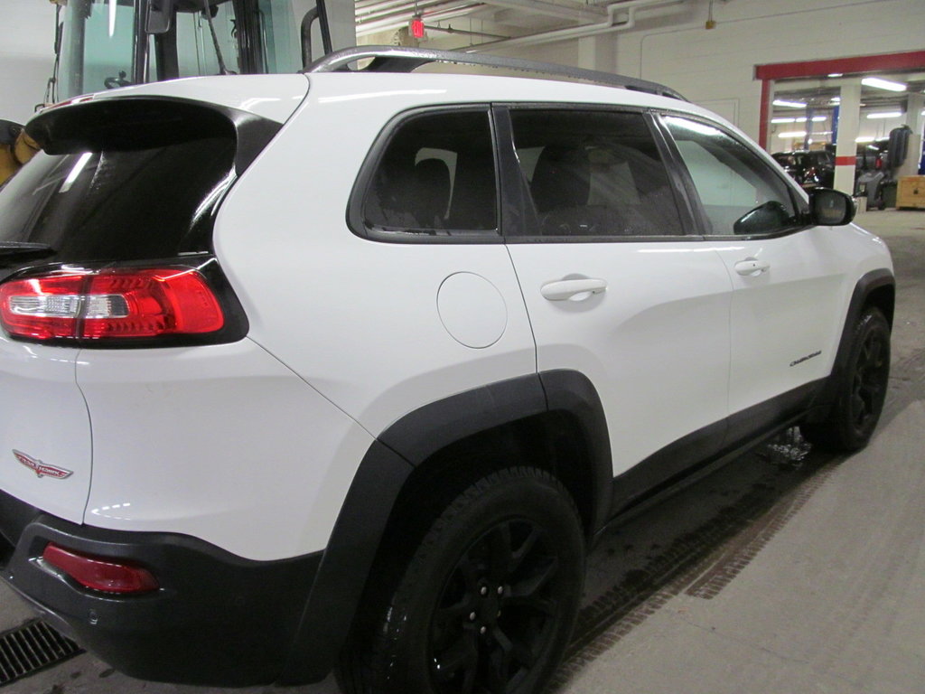 2017 Jeep Cherokee L Plus Pkg in Dartmouth, Nova Scotia - 4 - w1024h768px