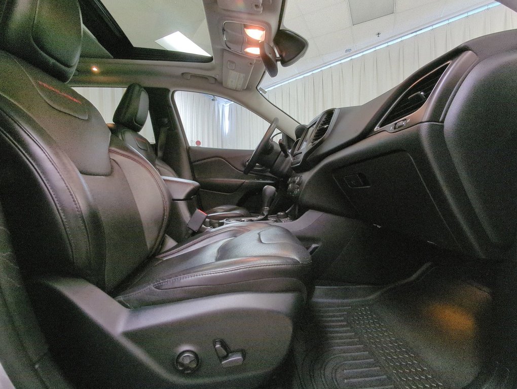 2019 Jeep Cherokee Trailhawk Elite in Dartmouth, Nova Scotia - 26 - w1024h768px