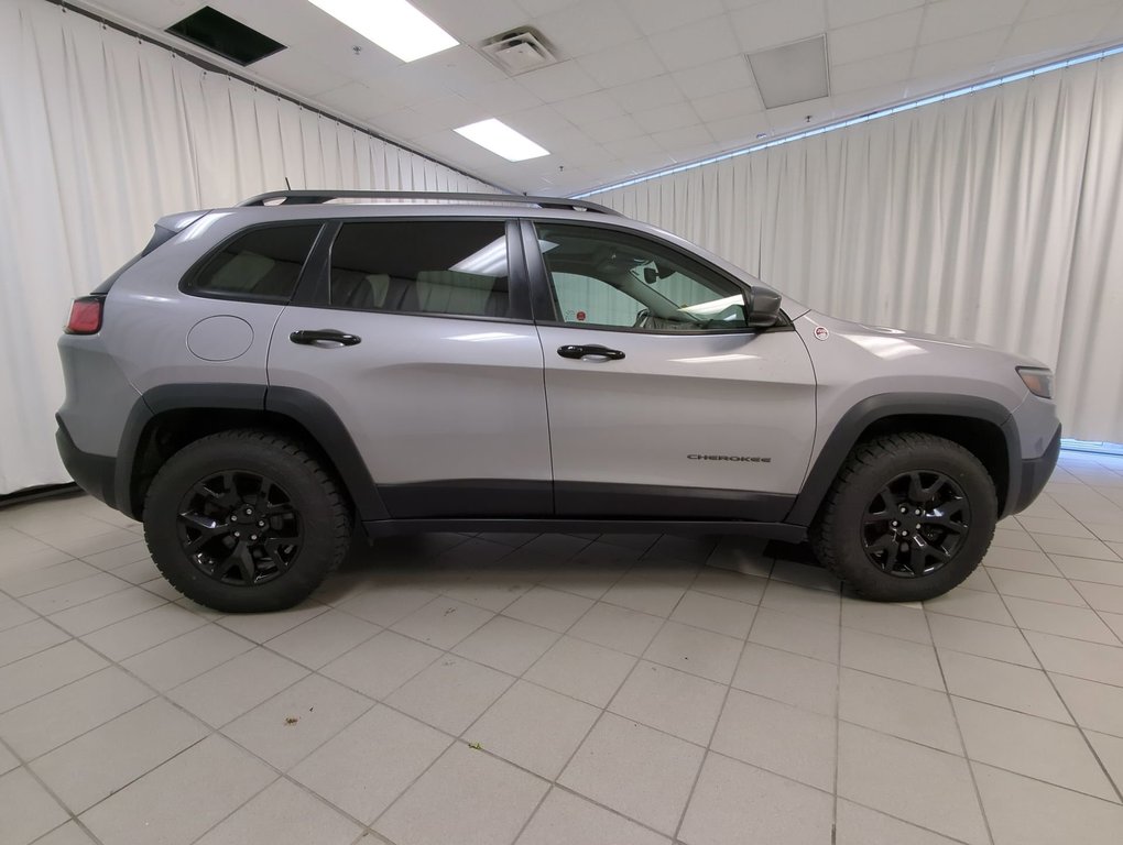 2019 Jeep Cherokee Trailhawk Elite in Dartmouth, Nova Scotia - 9 - w1024h768px
