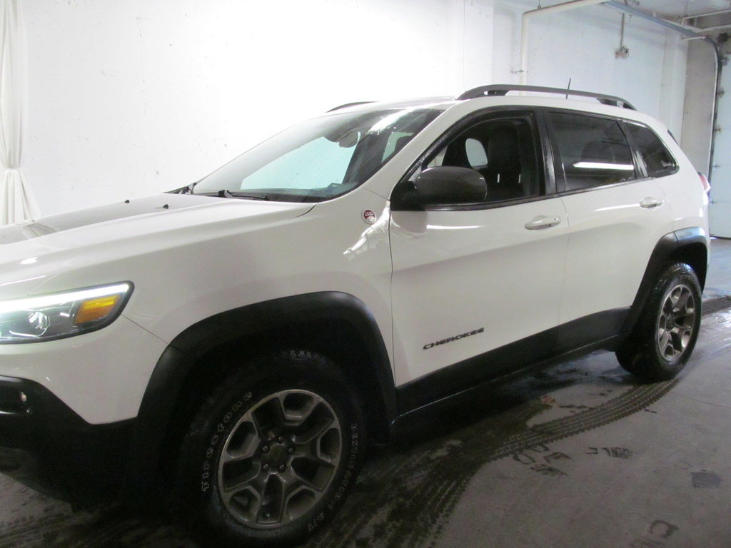 2020 Jeep Cherokee Trailhawk Elite in Dartmouth, Nova Scotia - 2 - w1024h768px