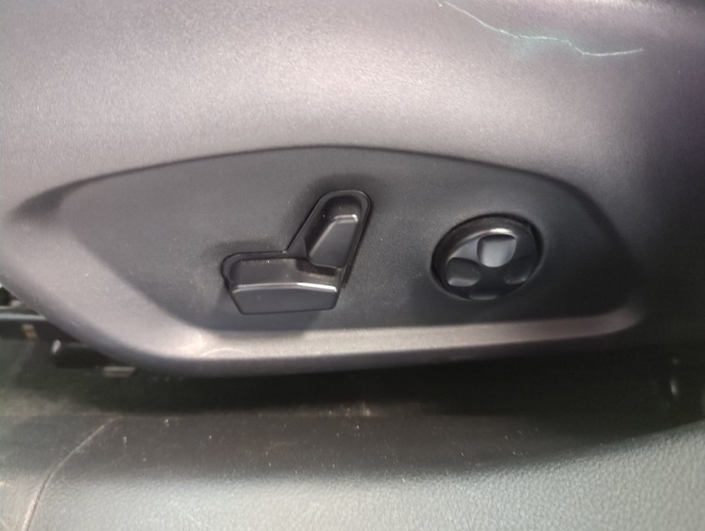 2018 Jeep Compass Limited in Dartmouth, Nova Scotia - 12 - w1024h768px