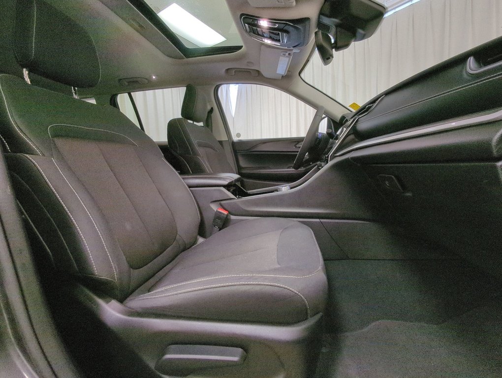 2023 Jeep Grand Cherokee Laredo in Dartmouth, Nova Scotia - 24 - w1024h768px