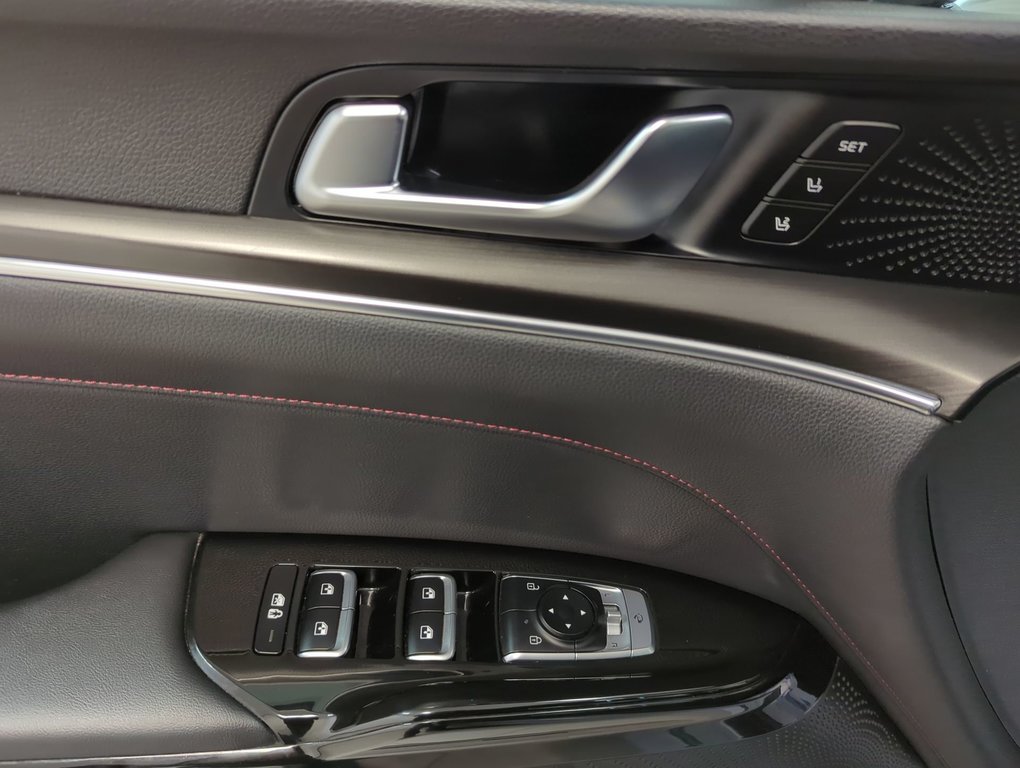 2023 Kia K5 GT in Dartmouth, Nova Scotia - 13 - w1024h768px