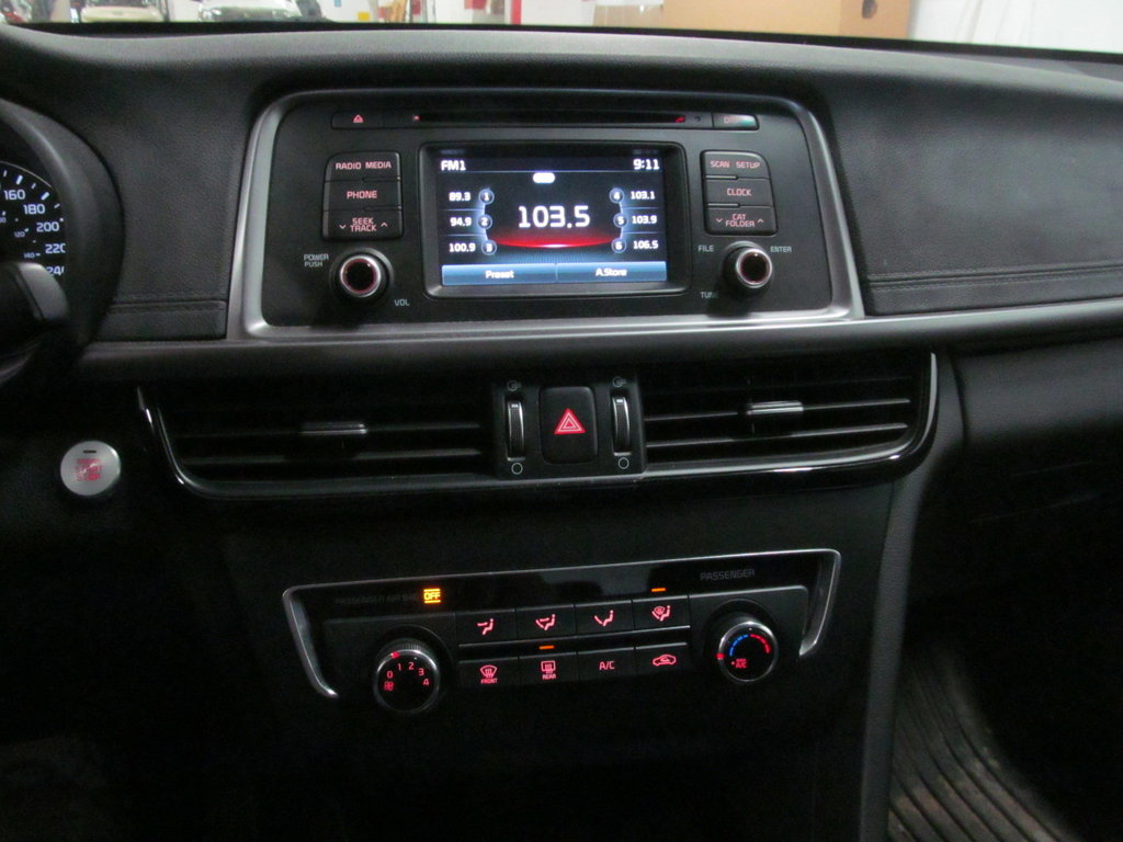 2016 Kia Optima LX in Dartmouth, Nova Scotia - 6 - w1024h768px