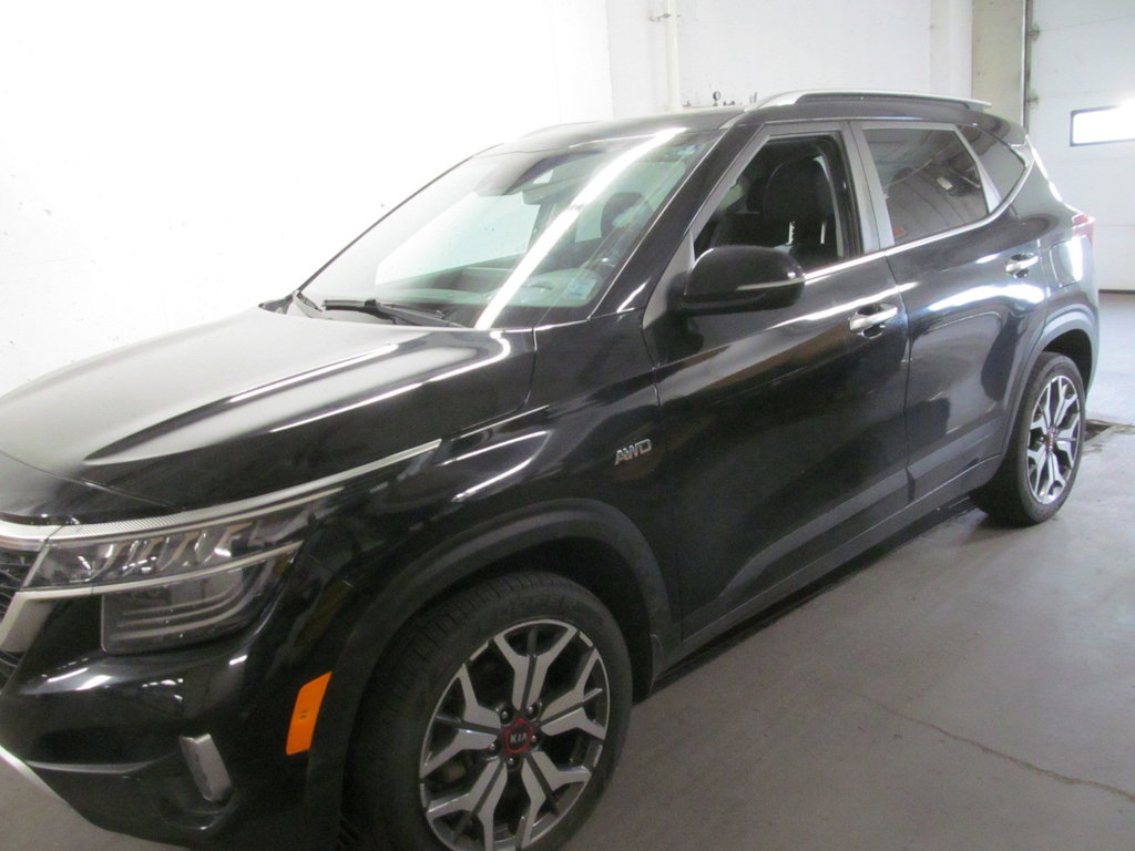 2021 Kia Seltos SX Turbo in Dartmouth, Nova Scotia - 2 - w1024h768px
