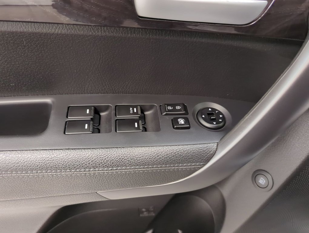 2015 Kia Sorento LX in Dartmouth, Nova Scotia - 13 - w1024h768px