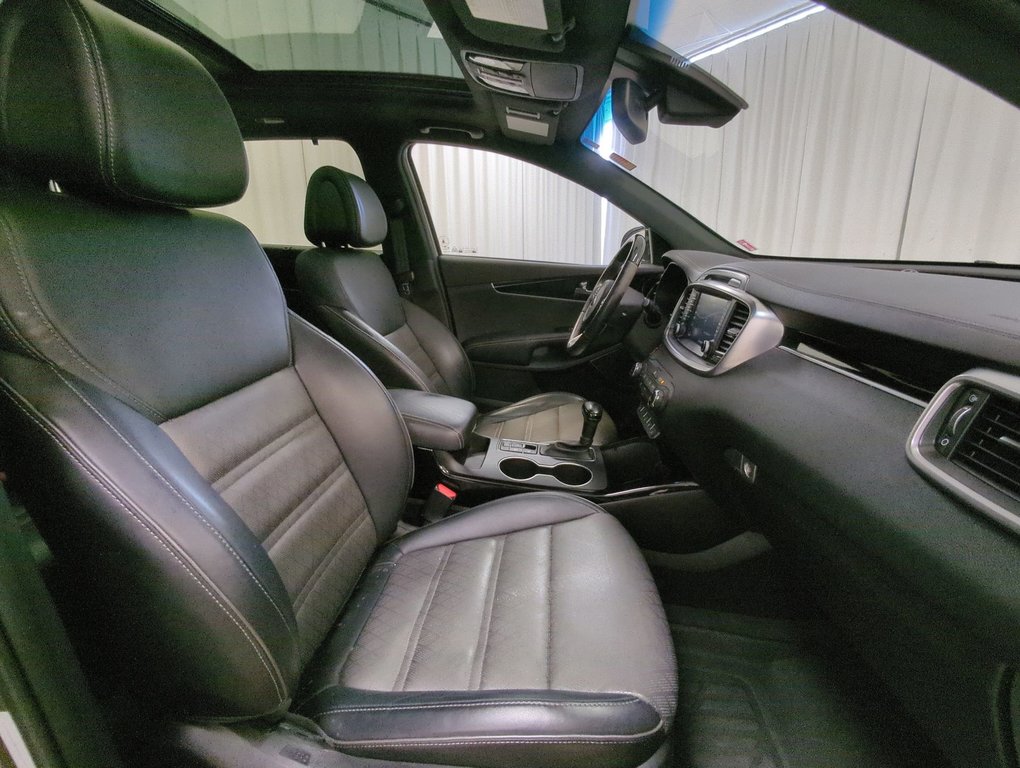 2016 Kia Sorento 3.3L SX in Dartmouth, Nova Scotia - 27 - w1024h768px