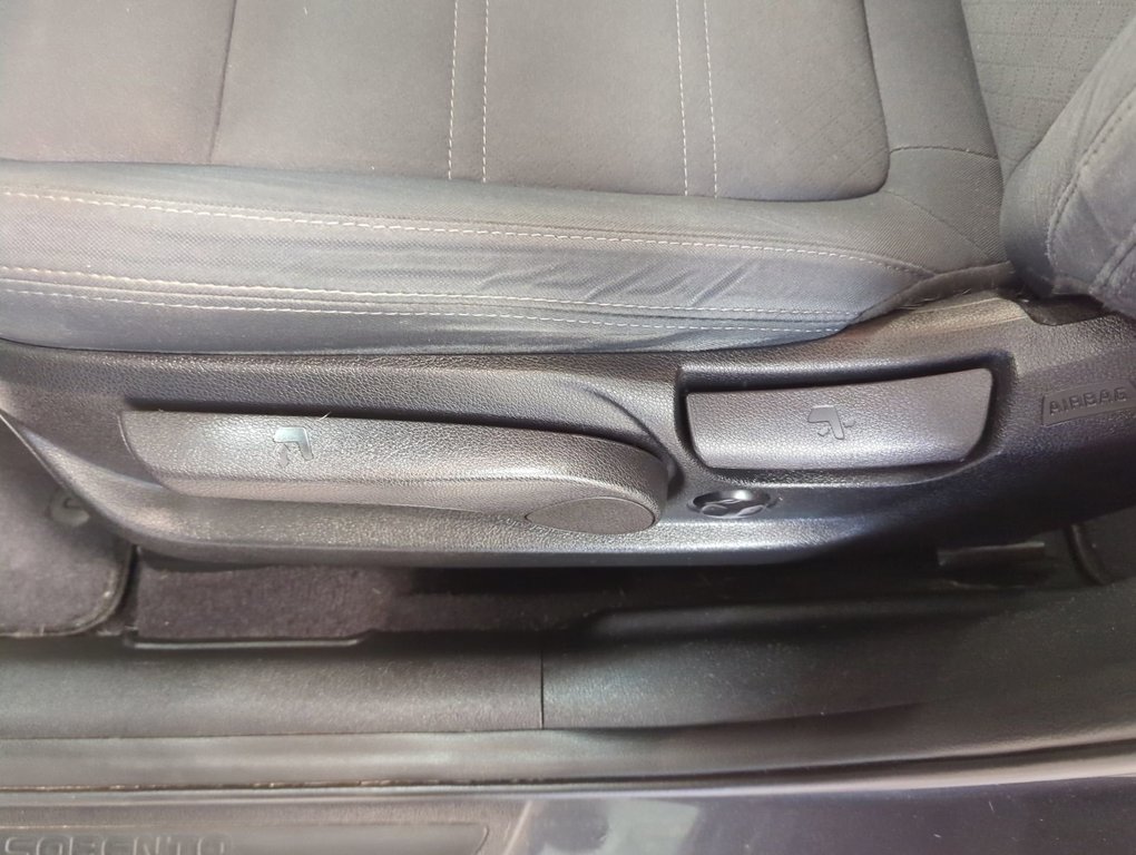 2019 Kia Sorento LX in Dartmouth, Nova Scotia - 12 - w1024h768px