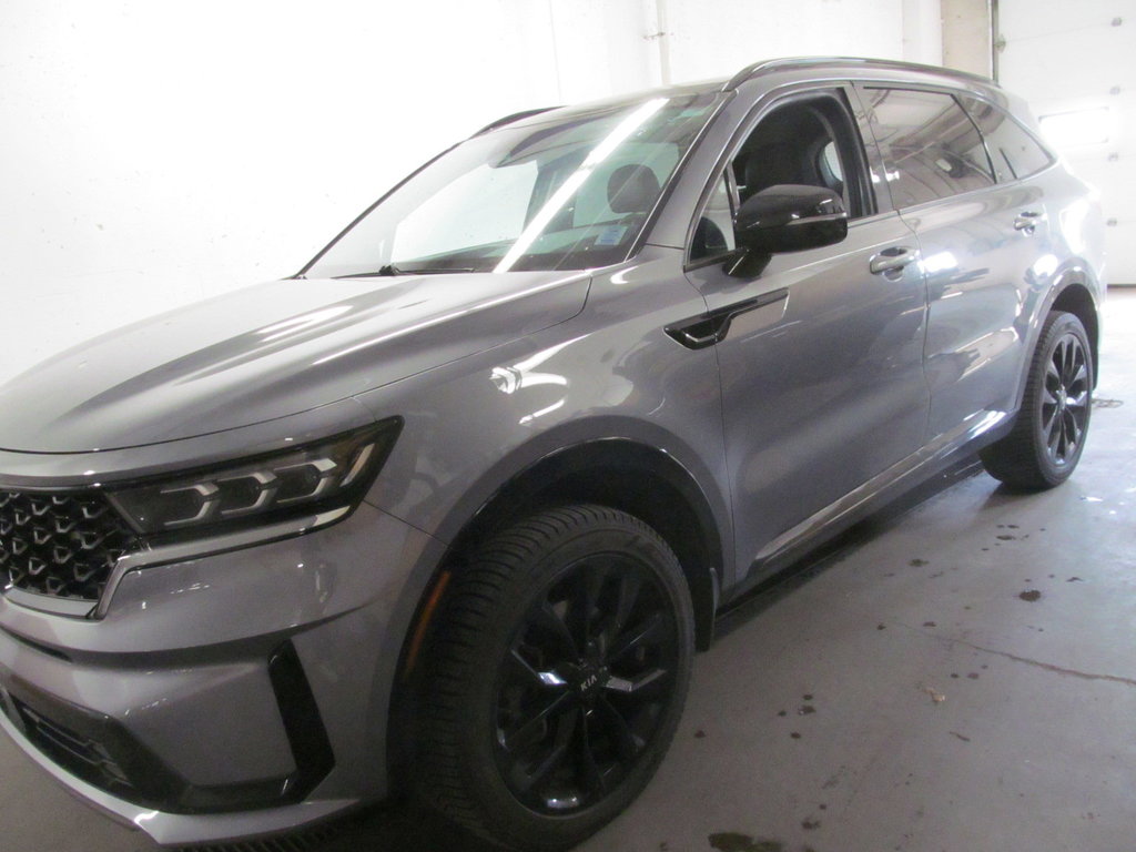 2021 Kia Sorento EX in Dartmouth, Nova Scotia - 2 - w1024h768px