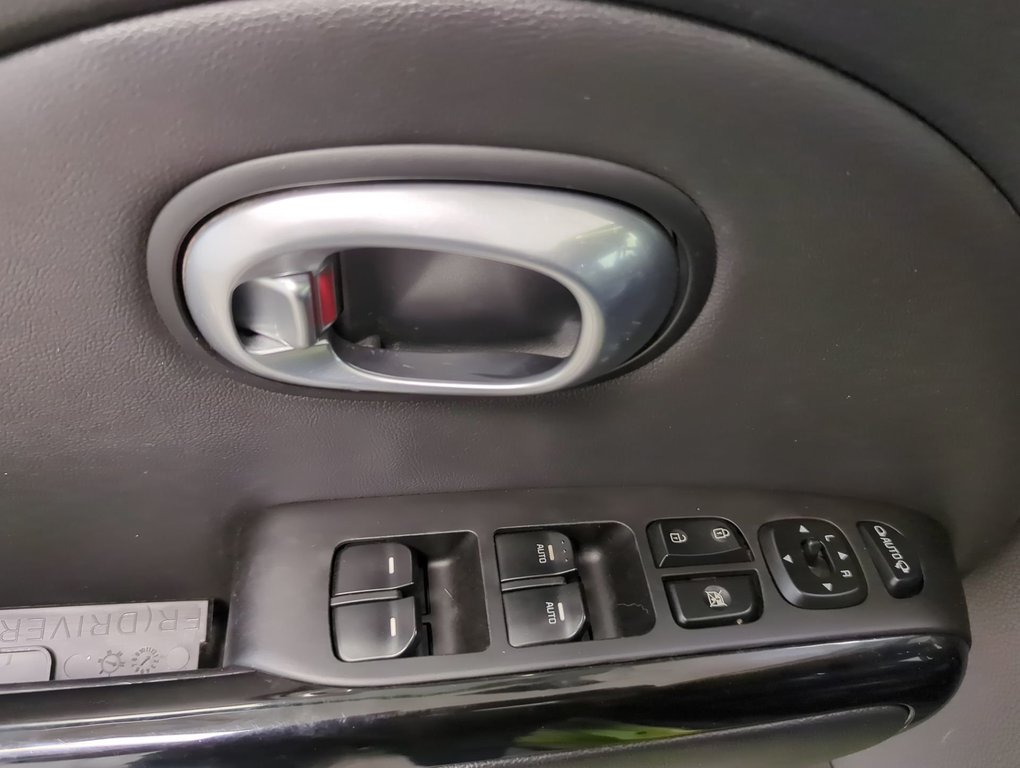 2014 Kia Soul SX in Dartmouth, Nova Scotia - 13 - w1024h768px