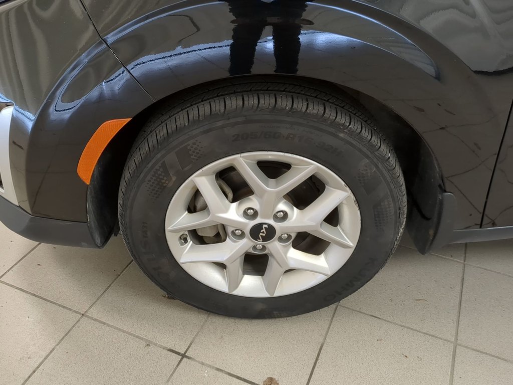 2023 Kia Soul EX in Dartmouth, Nova Scotia - 10 - w1024h768px
