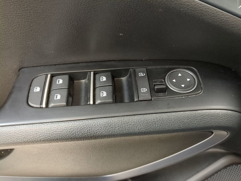 2023 Kia Soul EX in Dartmouth, Nova Scotia - 13 - w1024h768px