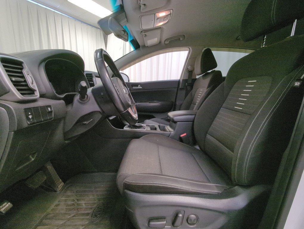 2017 Kia Sportage EX in Dartmouth, Nova Scotia - 11 - w1024h768px