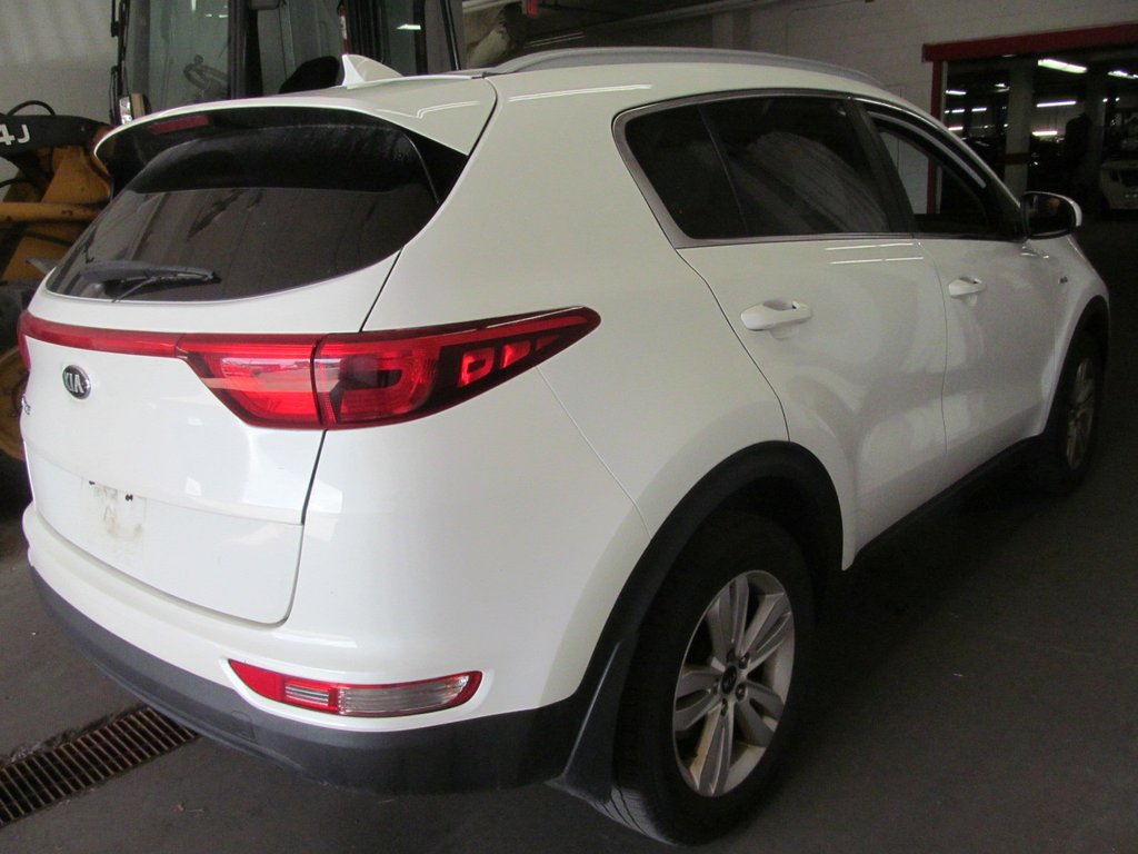 2018 Kia Sportage LX in Dartmouth, Nova Scotia - 4 - w1024h768px