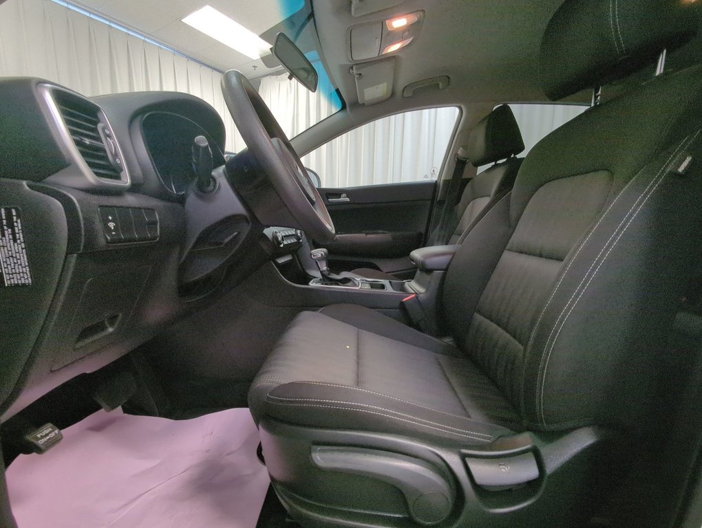2020 Kia Sportage LX in Dartmouth, Nova Scotia - 11 - w1024h768px