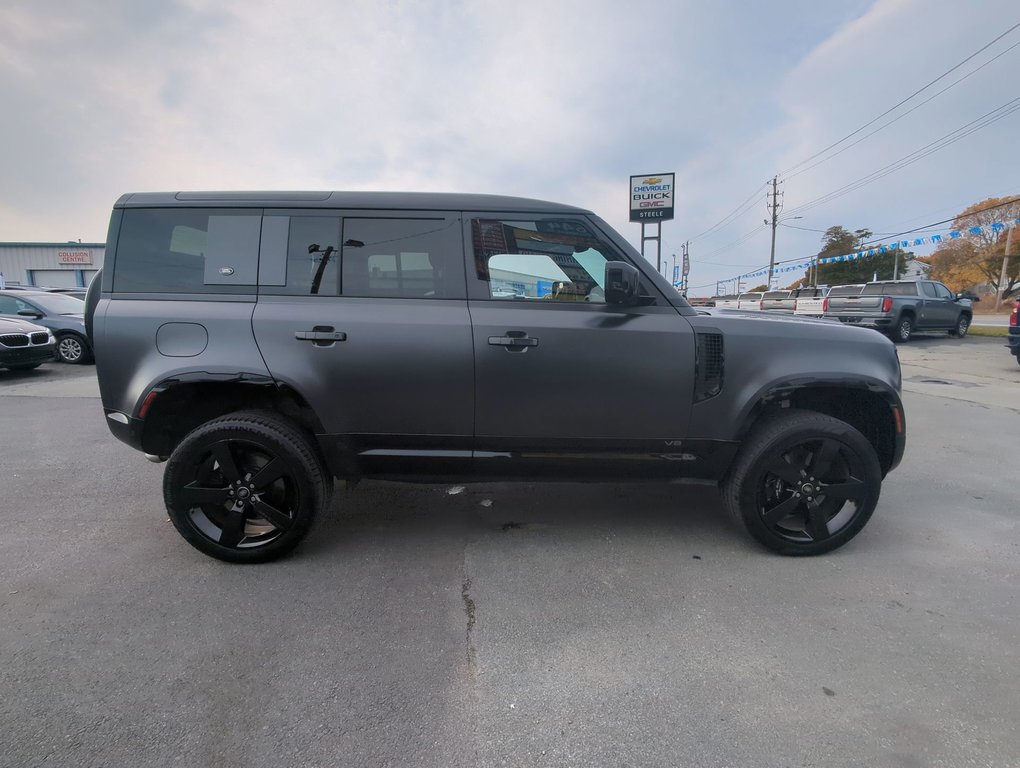 2023  Defender Carpathian Edition V8 Supercharged Custom Matte Paint in Dartmouth, Nova Scotia - 9 - w1024h768px