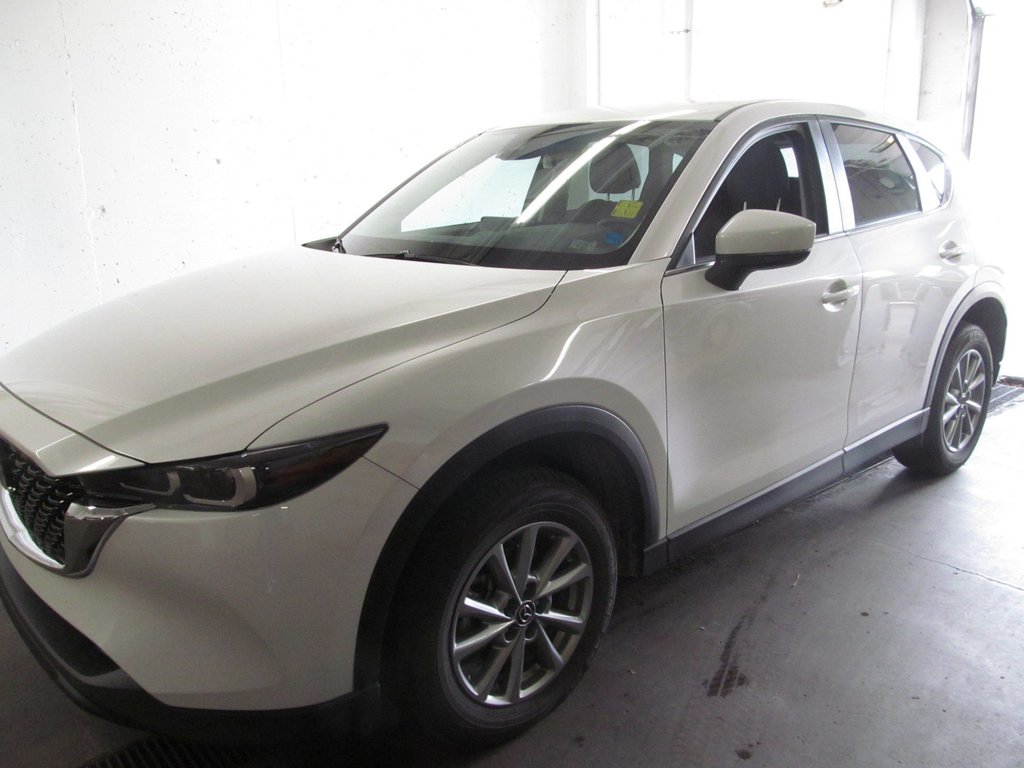 2025 Mazda CX-5 GS in Dartmouth, Nova Scotia - 2 - w1024h768px