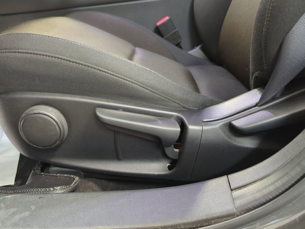2021 Mazda 3 Sport GS in Dartmouth, Nova Scotia - 12 - w1024h768px