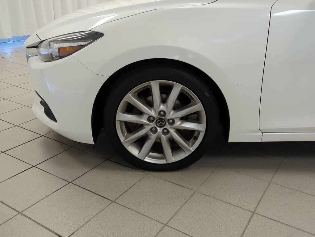 2017 Mazda 3 GT in Dartmouth, Nova Scotia - 10 - w1024h768px