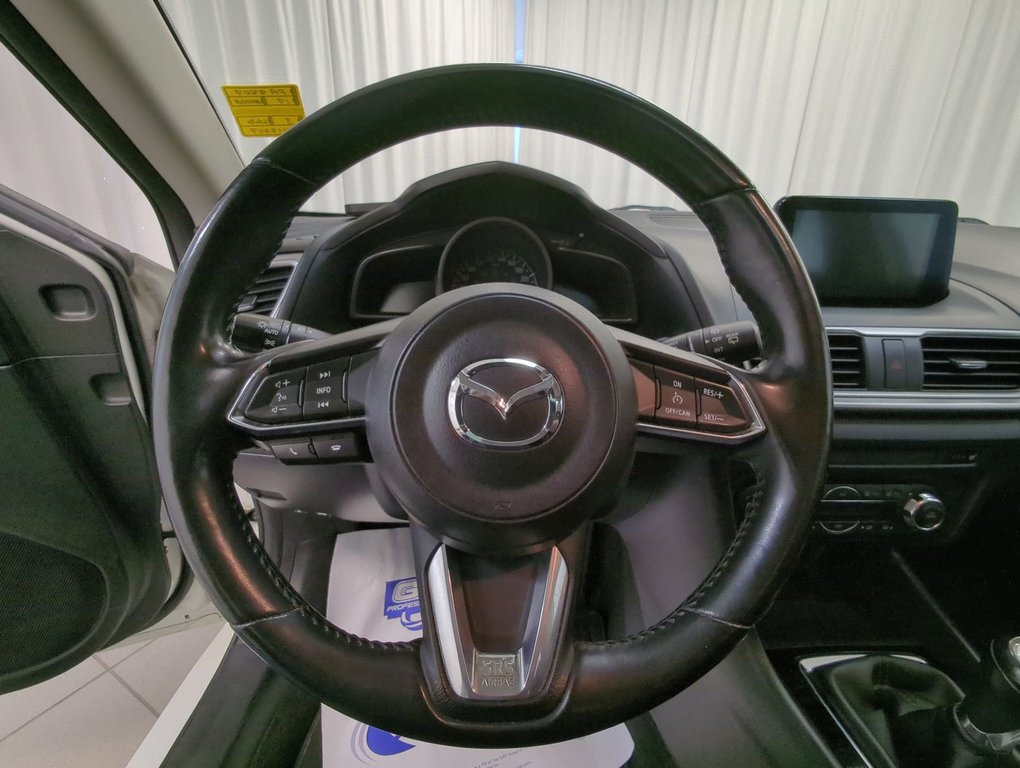 2017 Mazda 3 GT in Dartmouth, Nova Scotia - 14 - w1024h768px