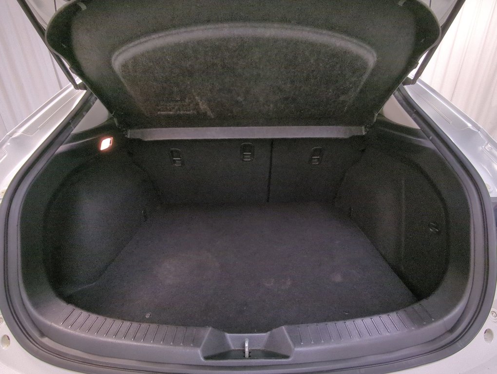 2017 Mazda 3 GT in Dartmouth, Nova Scotia - 23 - w1024h768px