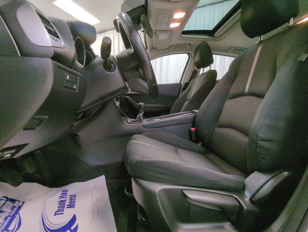 2017 Mazda 3 GT in Dartmouth, Nova Scotia - 11 - w1024h768px