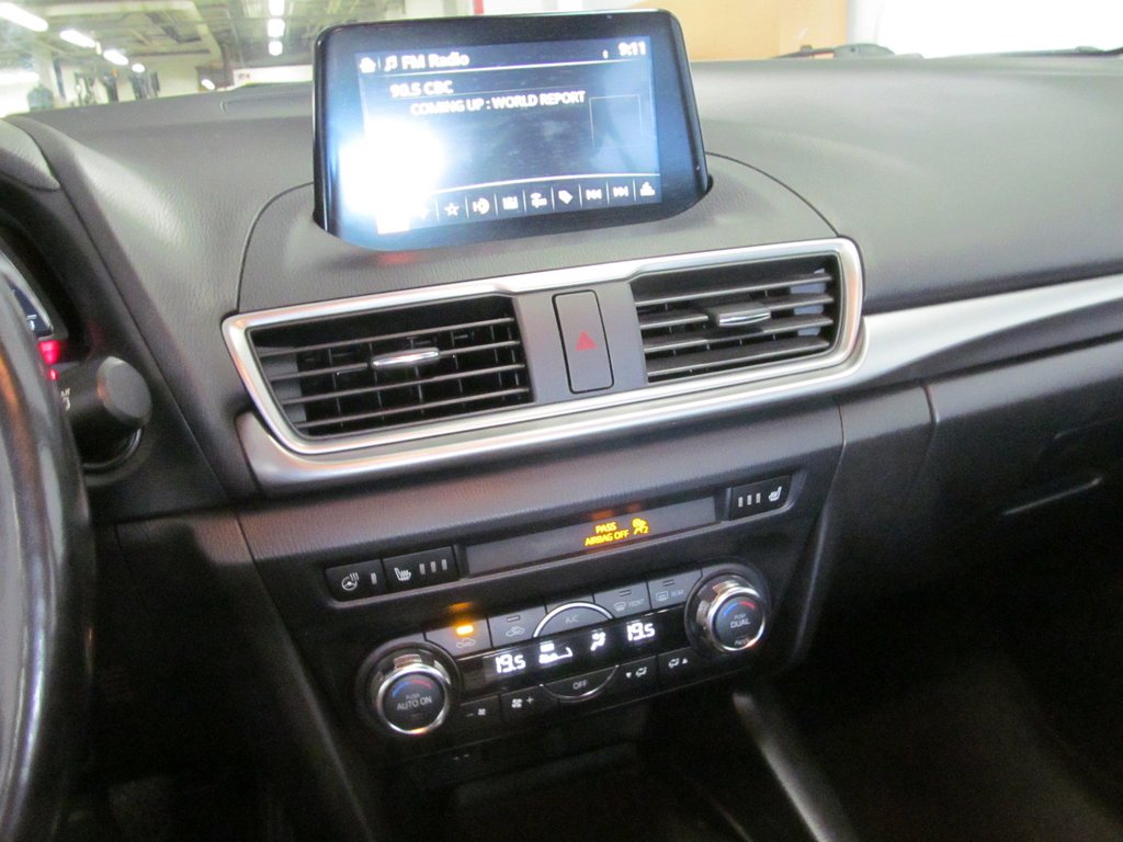 2017 Mazda 3 GT in Dartmouth, Nova Scotia - 6 - w1024h768px