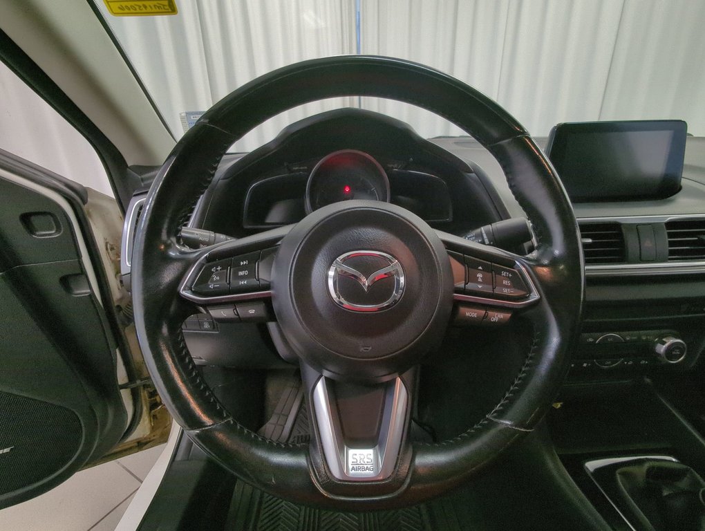 2018 Mazda 3 GT in Dartmouth, Nova Scotia - 14 - w1024h768px