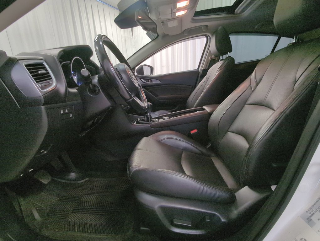 2018 Mazda 3 GT in Dartmouth, Nova Scotia - 11 - w1024h768px