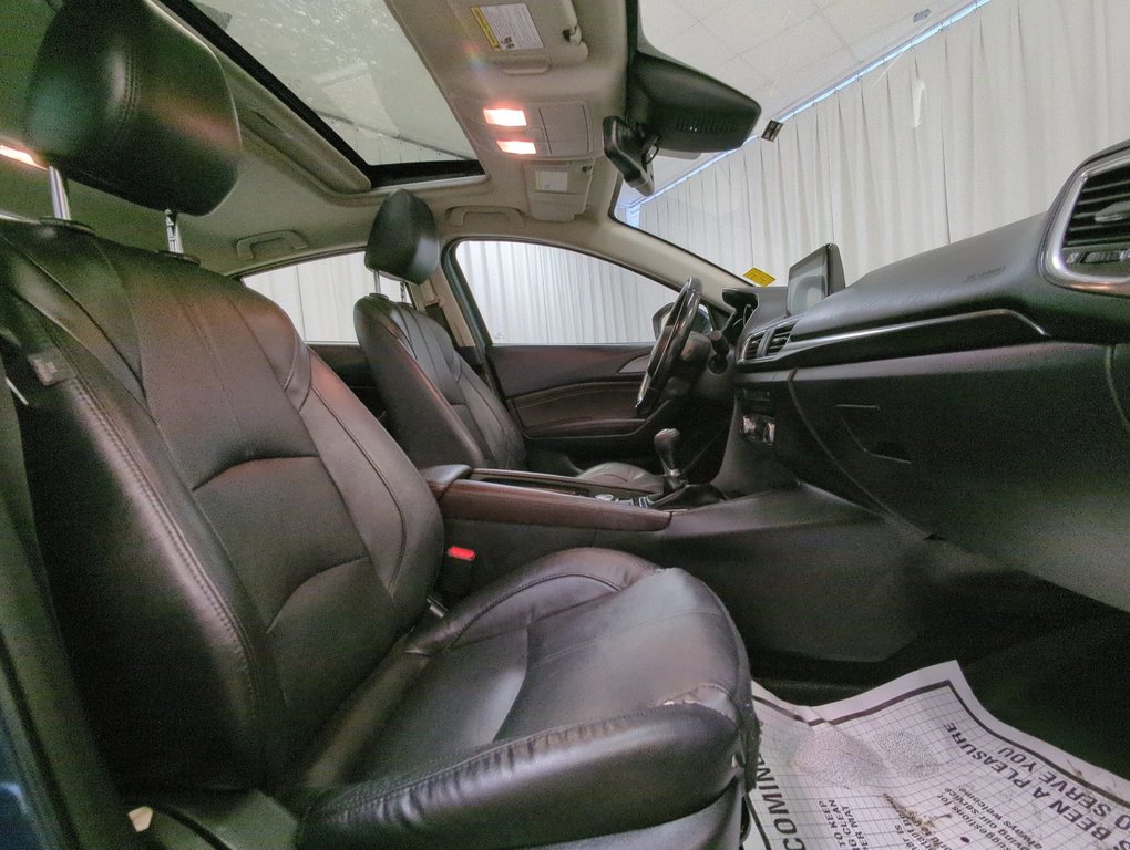 2018 Mazda 3 GT in Dartmouth, Nova Scotia - 24 - w1024h768px