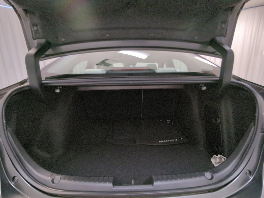 2018 Mazda 3 GT in Dartmouth, Nova Scotia - 24 - w1024h768px