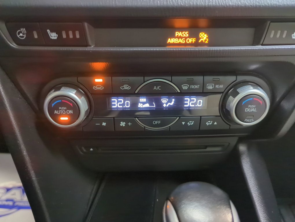 2018 Mazda 3 GT in Dartmouth, Nova Scotia - 18 - w1024h768px