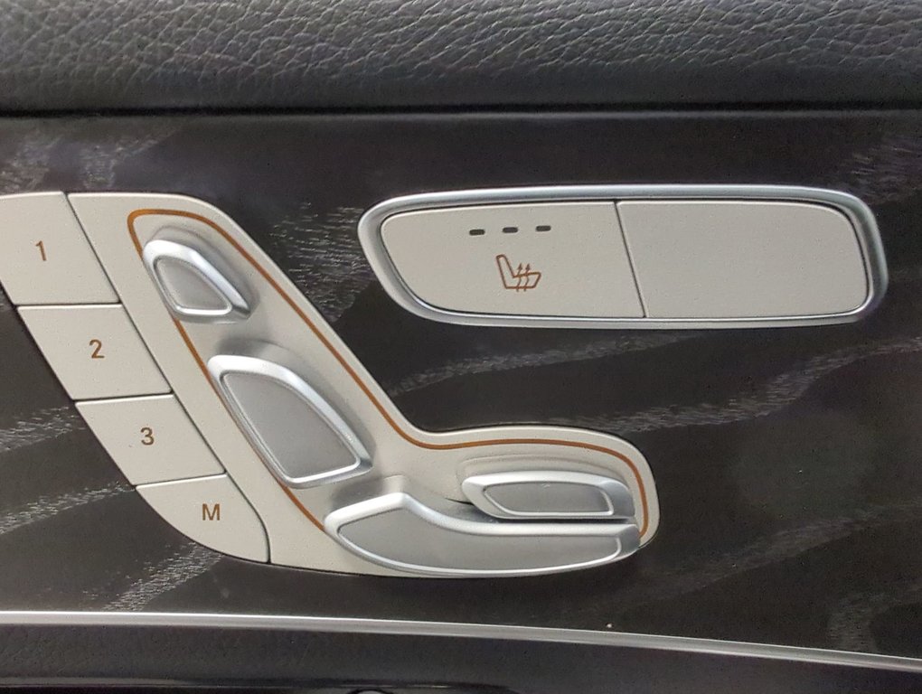2022 Mercedes-Benz GLC 300 in Dartmouth, Nova Scotia - 12 - w1024h768px