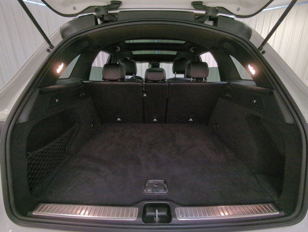 2022 Mercedes-Benz GLC 300 in Dartmouth, Nova Scotia - 24 - w1024h768px