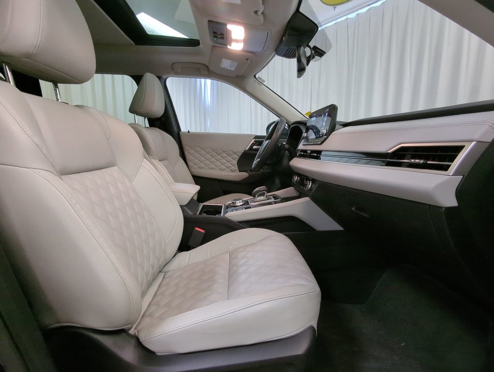 2024 Mitsubishi Outlander Plug-In Hybrid SEL in Dartmouth, Nova Scotia - 25 - w1024h768px