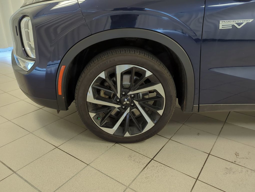 2024 Mitsubishi Outlander Plug-In Hybrid SEL in Dartmouth, Nova Scotia - 10 - w1024h768px