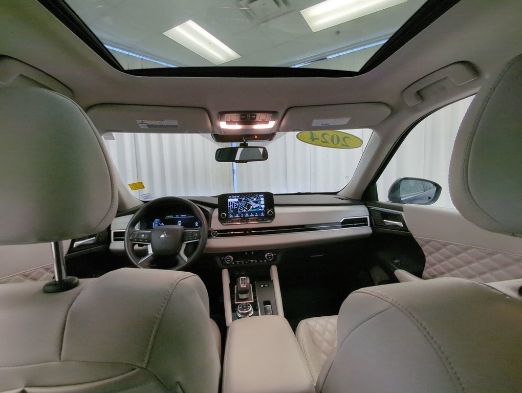 2024 Mitsubishi Outlander Plug-In Hybrid SEL in Dartmouth, Nova Scotia - 22 - w1024h768px