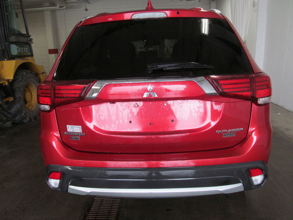 2017 Mitsubishi Outlander ES in Dartmouth, Nova Scotia - 3 - w1024h768px
