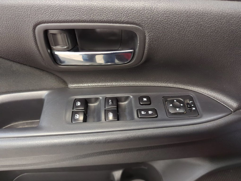 2017 Mitsubishi Outlander ES in Dartmouth, Nova Scotia - 13 - w1024h768px