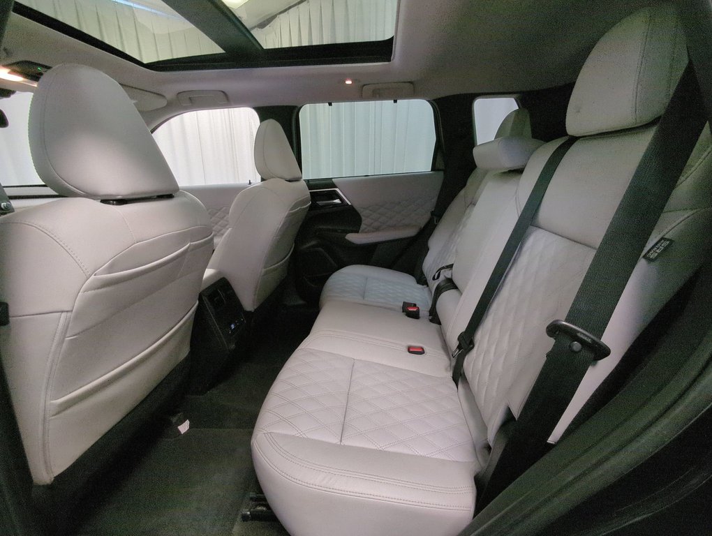 2022 Mitsubishi Outlander GT Premium in Dartmouth, Nova Scotia - 23 - w1024h768px